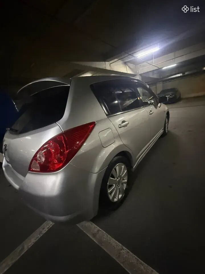 2004 Nissan Tiida hatchback, 1.5L, gas