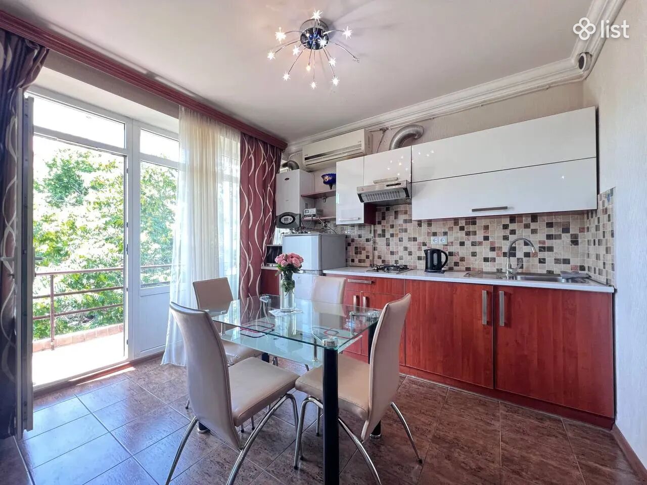 2 room apartment on Abovyan Street in the center, 40 sq.m., 3/5 floor, stone building
