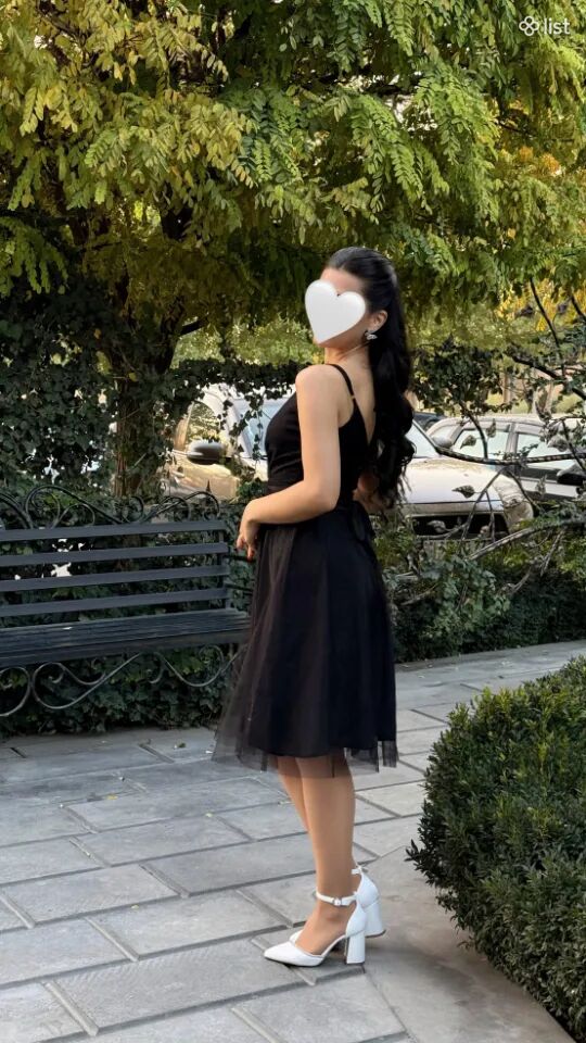 Սև երեկոյան զգեստ