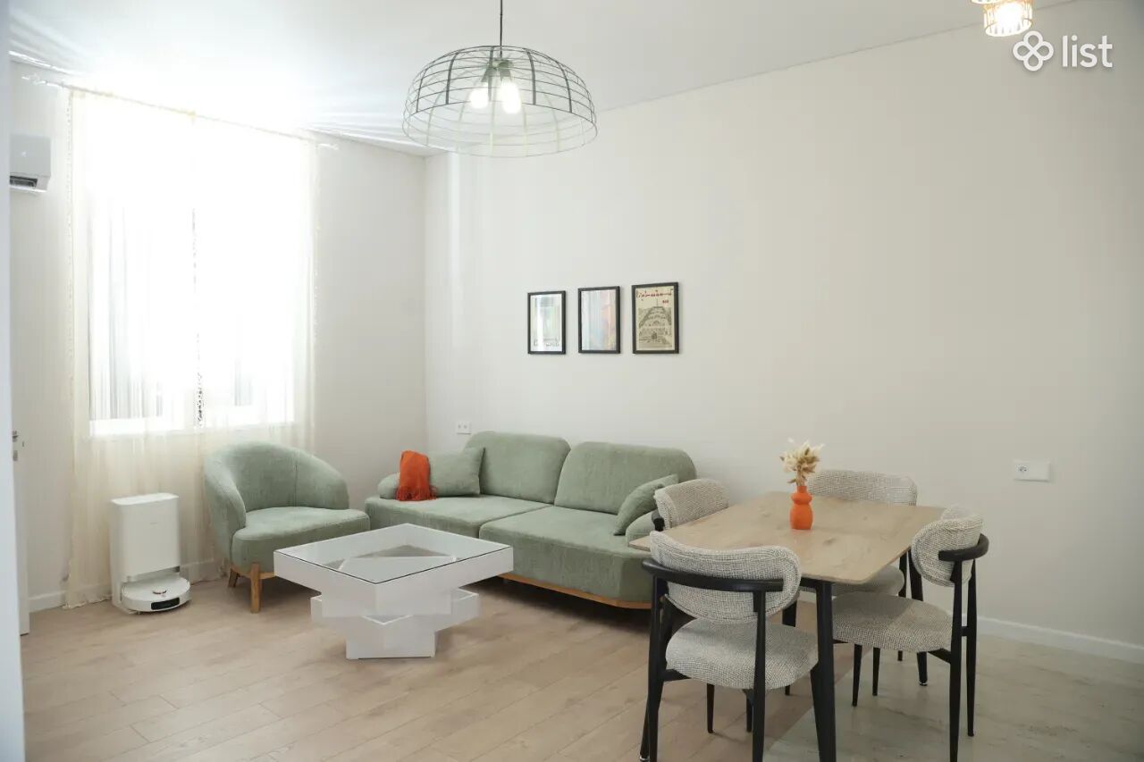 2 room apartment on Kievyan Street in Arabkir, 40 sq.m., second to last floor, high ceilings