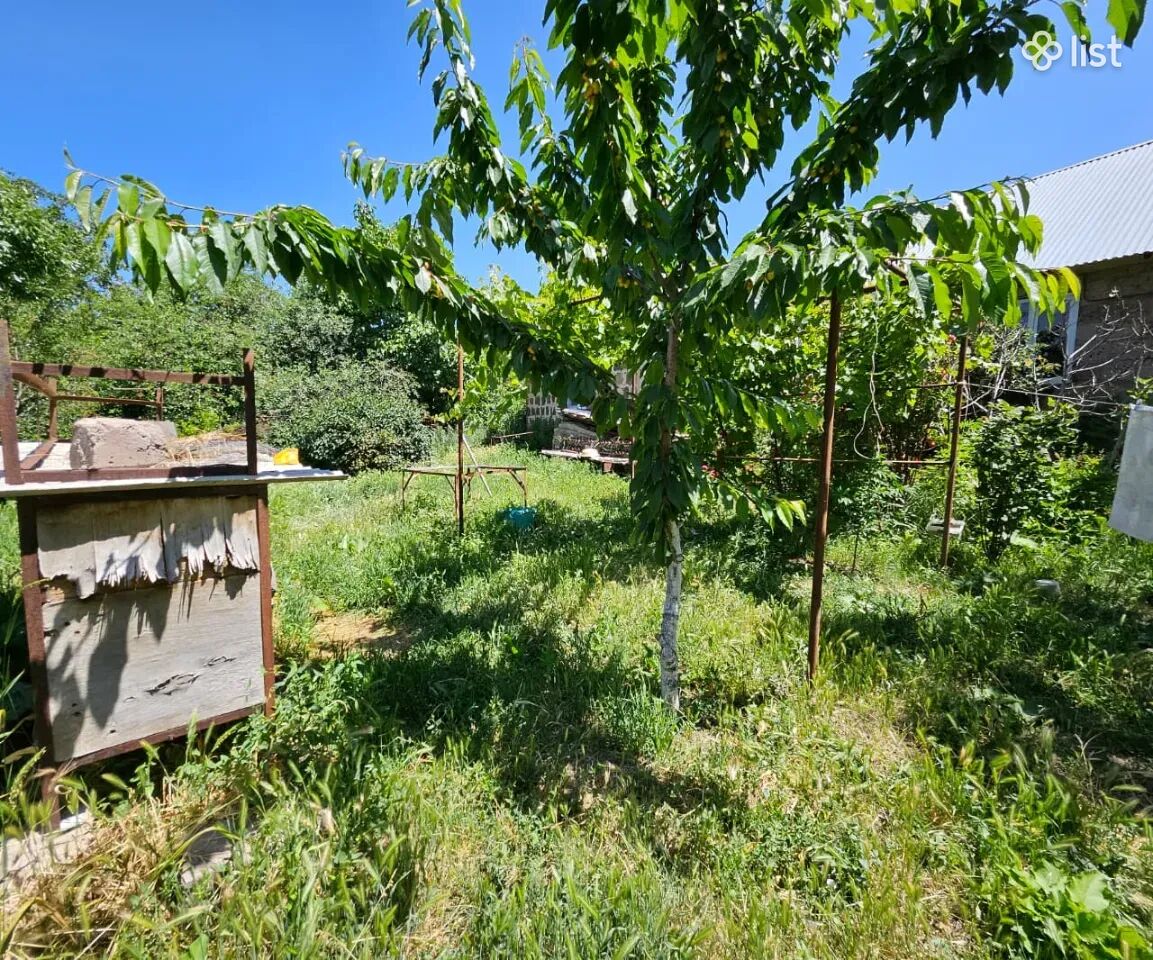 Երկու հարկանի քարե տուն Արամուսում, 200 քմ, 1550 քմ հողի վրա