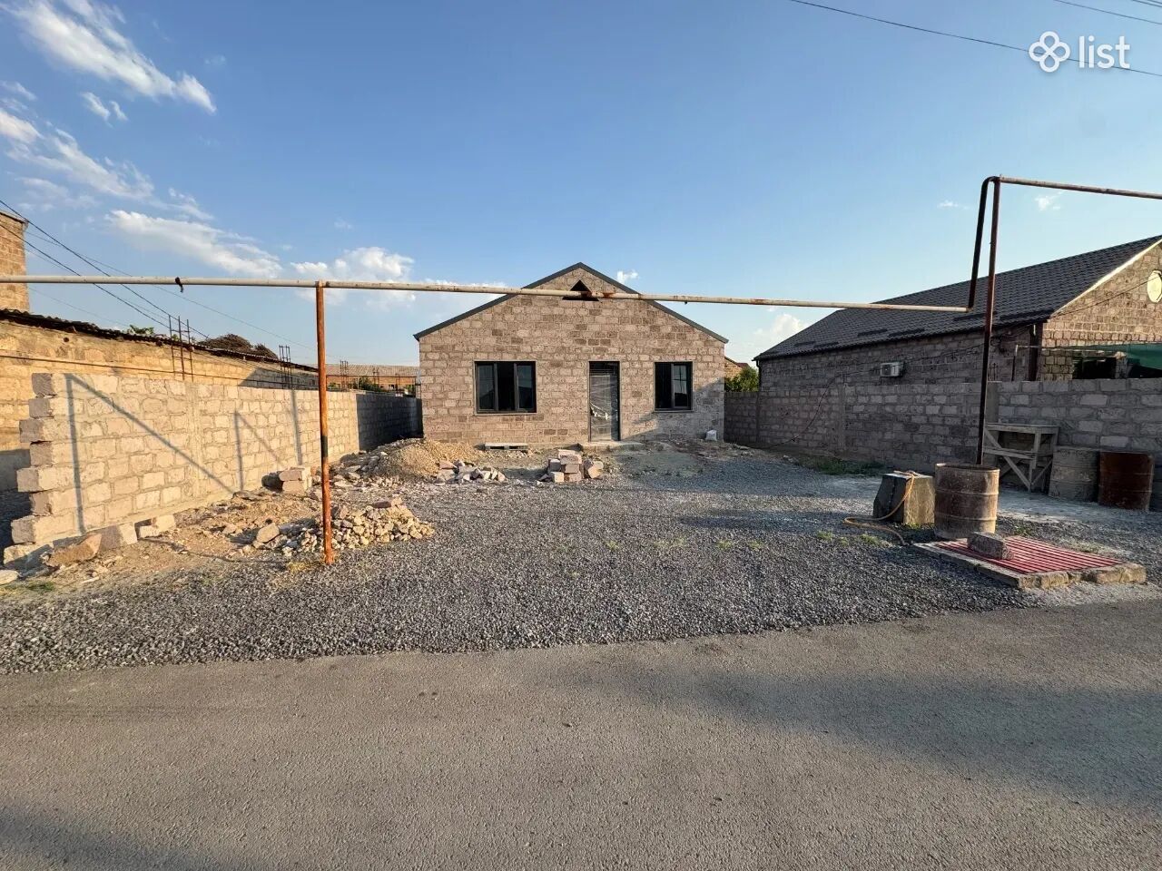Single story stone house on 10th Street in Nor Kharberd, 87 sq.m., on a 266 sq.m. land