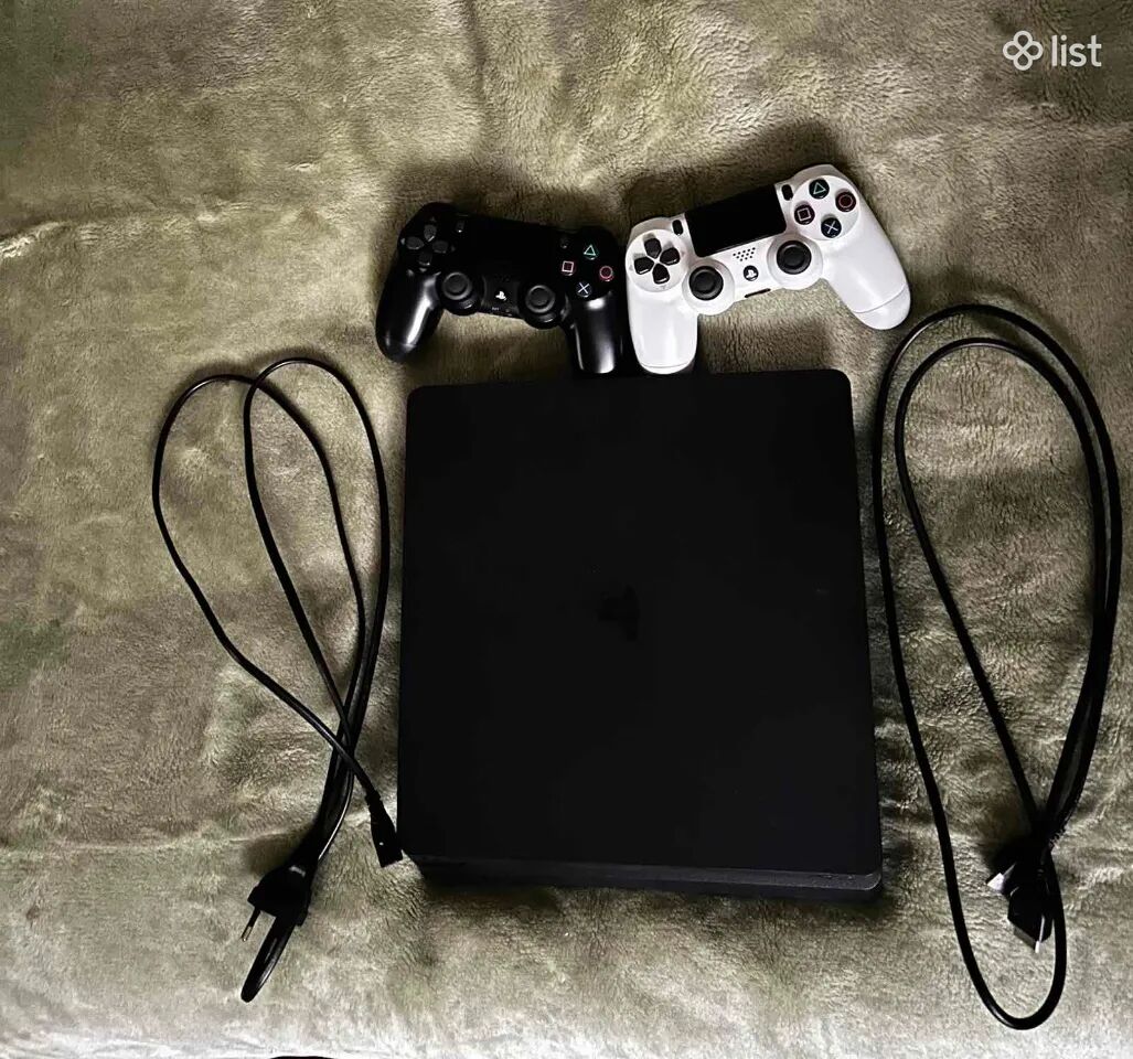 PlayStation4 slim