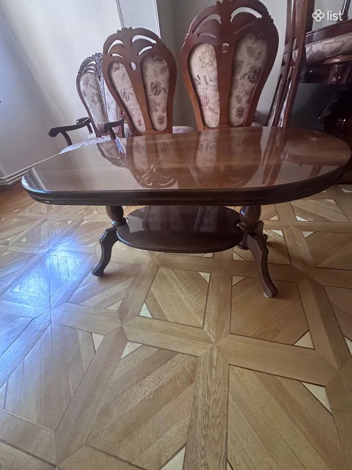 Փայտյա, օվալ, 119x67 Սեղան բացվող է վնասված չէ օվալ 119x67