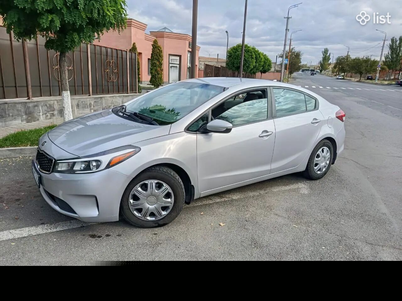Kia Forte, 2.0 լ, 2018 թ., գազ, արծաթագույն