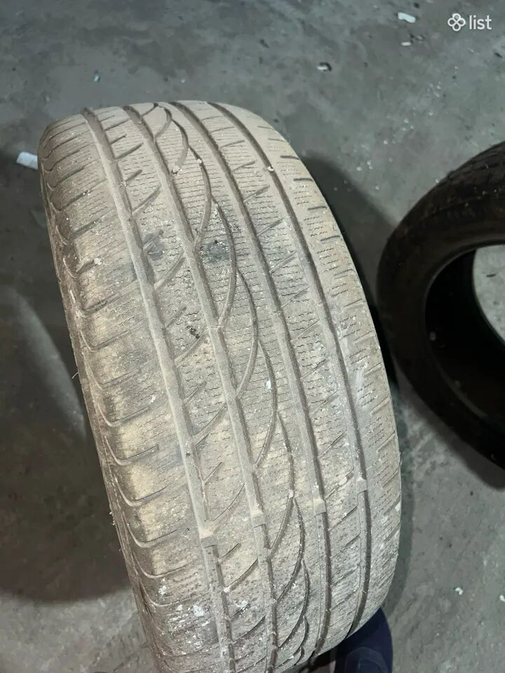 2 hat 80% 215/55 R17