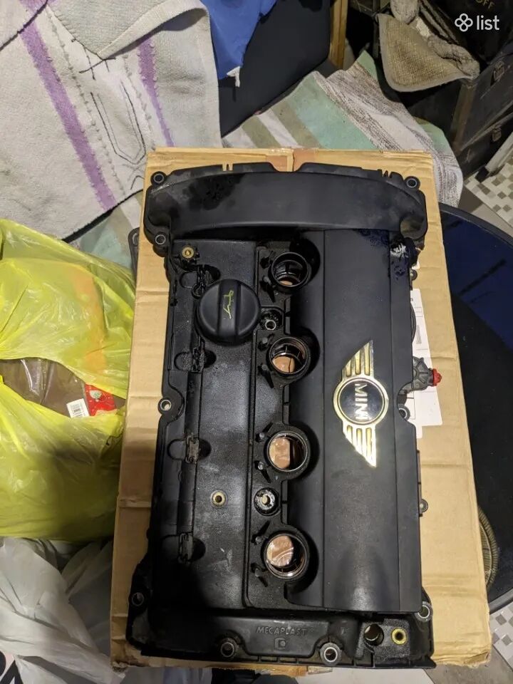 Mini cooper S R56 1.6 turbo valve cover