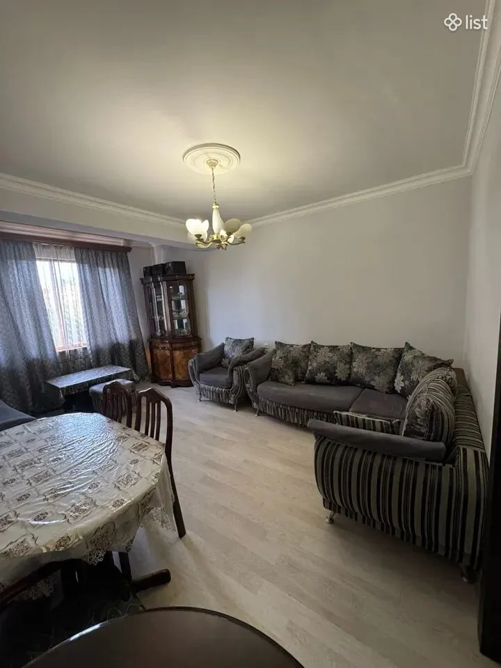 3 room apartment on Davit Anhaght Street in Kanaker-Zeytun, 68 sq.m., 3/5 floor, high ceilings