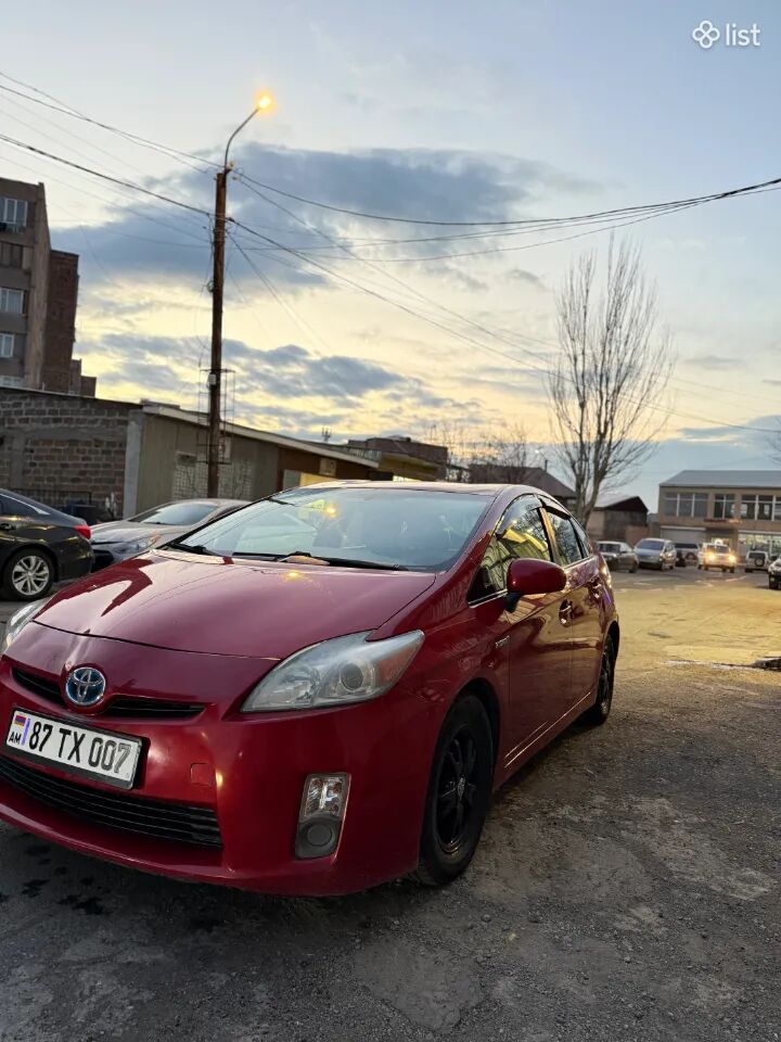 Toyota Prius հետչբեք, 1.8 լ, հիբրիդ, 2009 թ., գազ