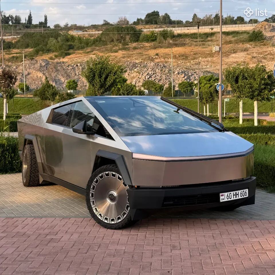 Tesla Cybertruck փիքափ, էլեկտրական, լիաքարշ, 2025 թ.