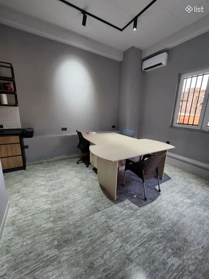 Office Space on Baghramyan Avenue in the center, 25 sq.m.