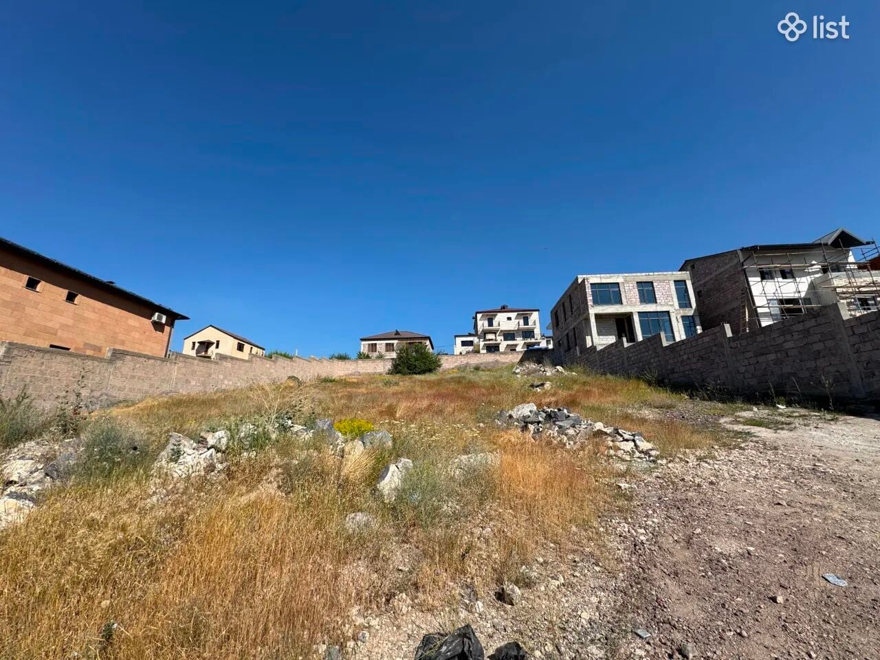 Plot for residential development, Դուրյան փողոց in Nor Nork, 1,000 sq.m.
